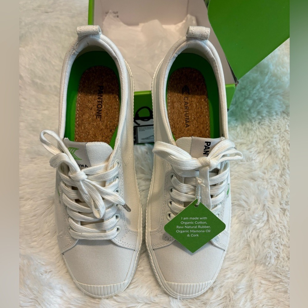 Cariuma Low Pantone White Canvas Contrast‎ Thread Sneakers Women's Size 10W - Picture 3 of 6